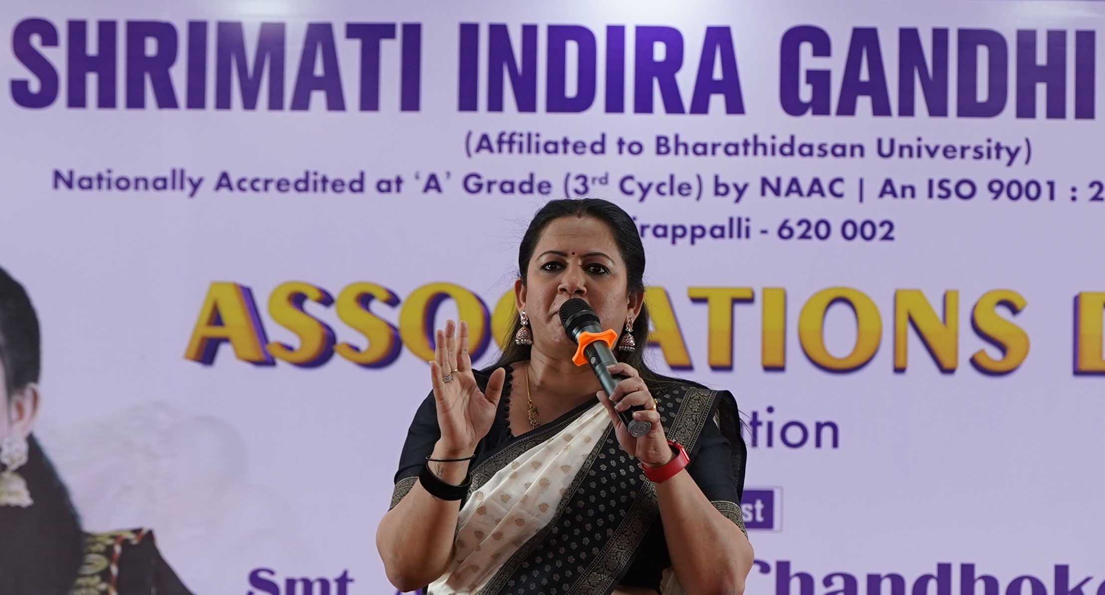 Smt. Archana Chandhoke